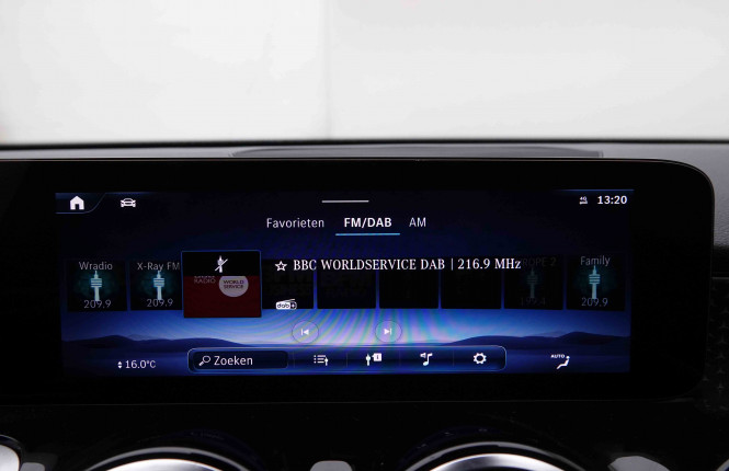 MERCEDES_MERCEDES_GLB_2549326_13.jpg