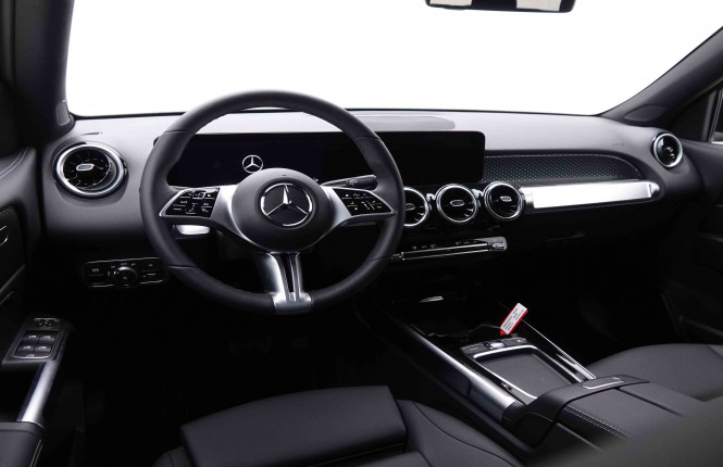 MERCEDES_MERCEDES_GLB_2549326_9.jpg