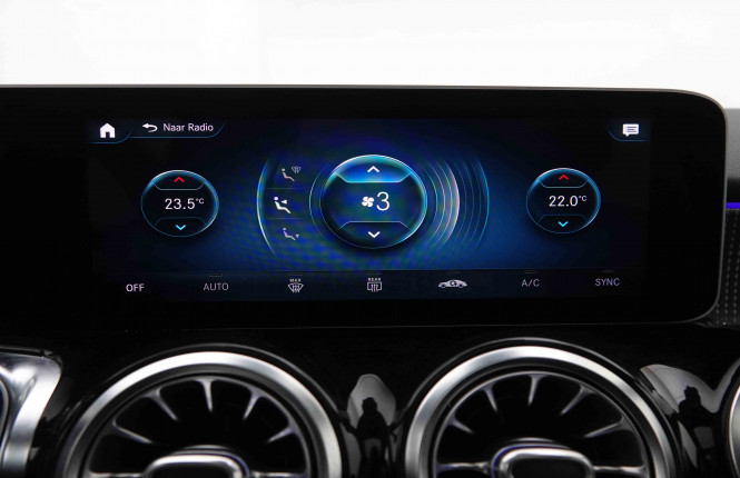 MERCEDES_MERCEDES_GLB_2550298_15.jpg