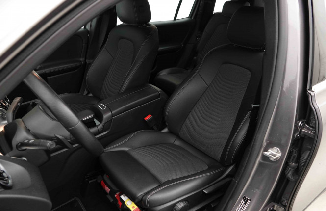 MERCEDES_MERCEDES_GLB_2654533_6.jpg