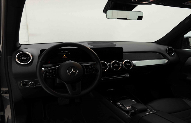 MERCEDES_MERCEDES_GLB_2654533_7.jpg