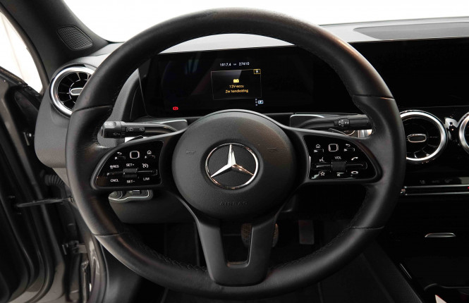 MERCEDES_MERCEDES_GLB_2654533_8.jpg
