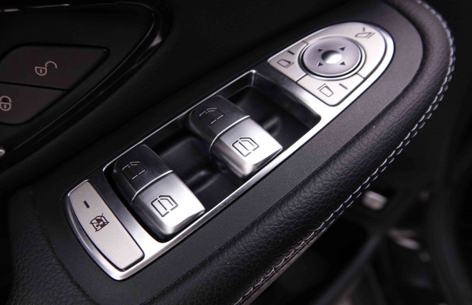 MERCEDES_MERCEDES_GLC_2548721_20.jpg