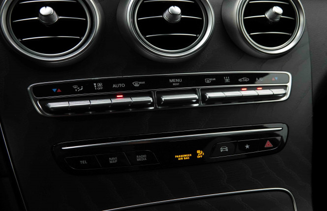 MERCEDES_MERCEDES_GLC_2654596_17.jpg
