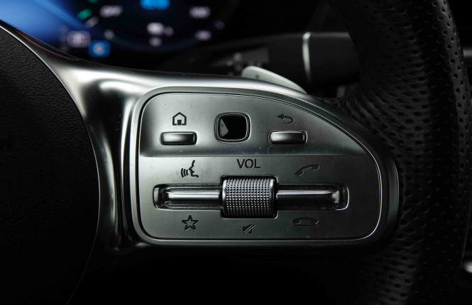 MERCEDES_MERCEDES_GLC_2654596_23.jpg