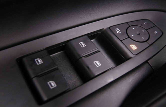 MG_MG_HS_2551745_17.jpg MG_MG_HS_2551745_17.jpg