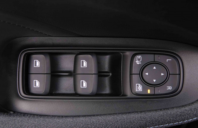 MG_MG_MG5_2551679_13.jpg MG_MG_MG5_2551679_13.jpg