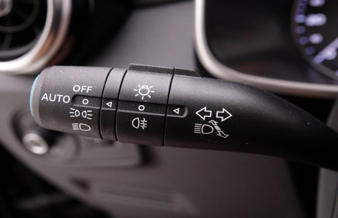 MG_MG_ZS_2551643_19.jpg MG_MG_ZS_2551643_19.jpg