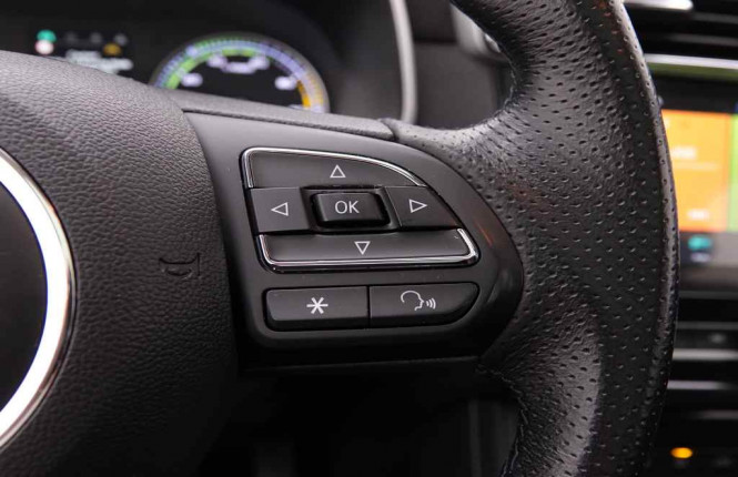 MG_MG_ZS_2551643_23.jpg MG_MG_ZS_2551643_23.jpg