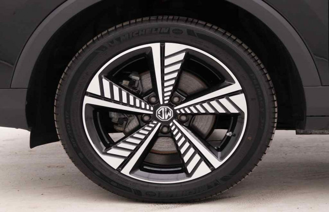 MG_MG_ZS_2551643_25.jpg MG_MG_ZS_2551643_25.jpg