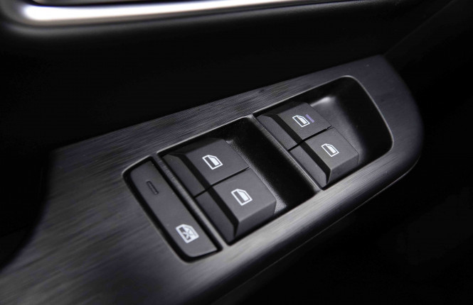 MG_MG_ZS_2652165_49.jpg MG_MG_ZS_2652165_49.jpg