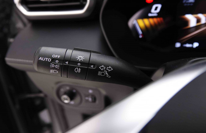 MG_MG_ZS_2652206_15.jpg MG_MG_ZS_2652206_15.jpg