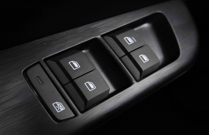 MG_MG_ZS_2652214_20.jpg MG_MG_ZS_2652214_20.jpg