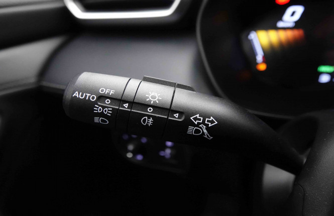 MG_MG_ZS_2652512_66.jpg MG_MG_ZS_2652512_66.jpg