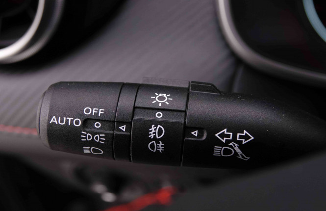 MG_MG_ZS_2654647_14.jpg MG_MG_ZS_2654647_14.jpg