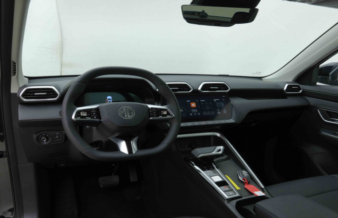MG_MG_ZS_2654810_7.jpg MG_MG_ZS_2654810_7.jpg