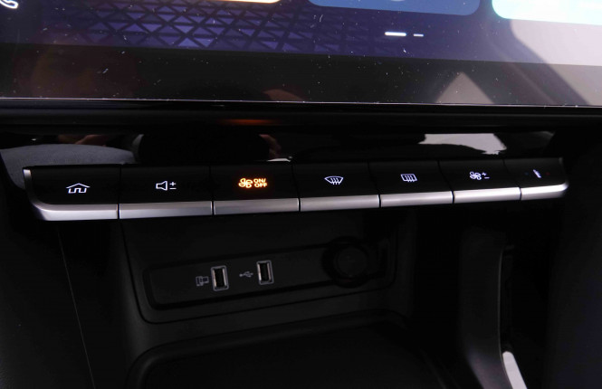 MG_MG_ZS_2654903_14.jpg MG_MG_ZS_2654903_14.jpg