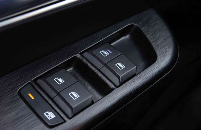 MG_MG_ZS_2655242_18.jpg