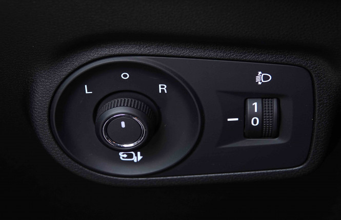 MG_MG_ZS_2655243_16.jpg