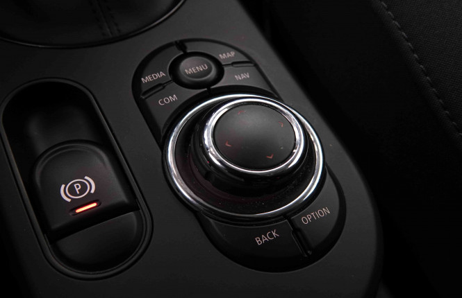 MINI_MINI_COOPERSE_2652955_16.jpg MINI_MINI_COOPERSE_2652955_16.jpg