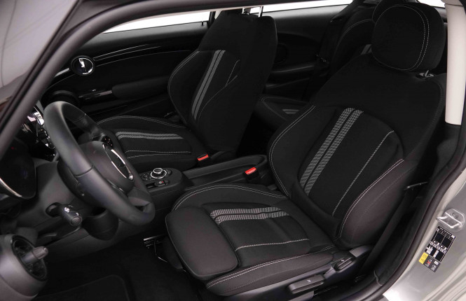 MINI_MINI_COOPERSE_2652955_7.jpg MINI_MINI_COOPERSE_2652955_7.jpg