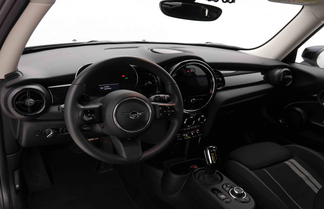 MINI_MINI_COOPERSE_2652955_8.jpg MINI_MINI_COOPERSE_2652955_8.jpg