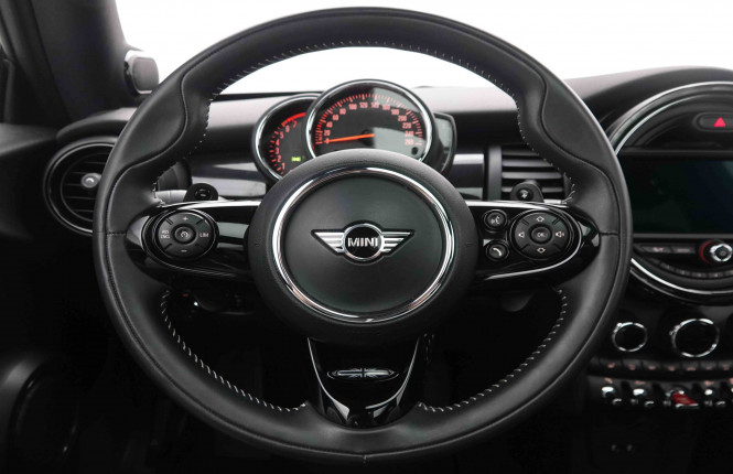 MINI_MINI_COOPERS_2550120_9.jpg