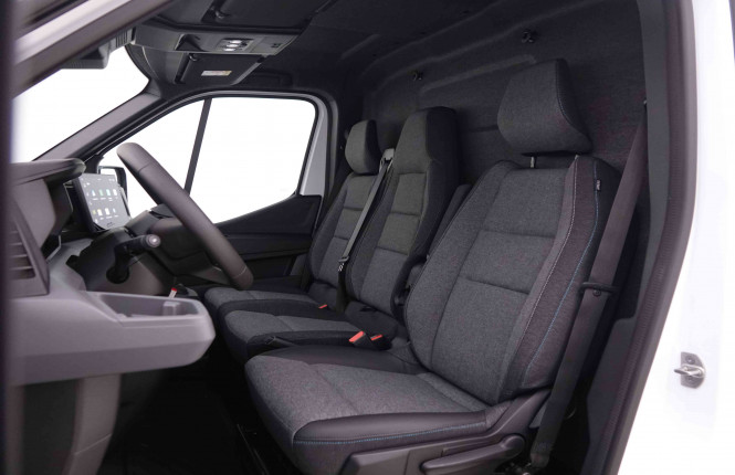NISSAN_NISSAN_INTERSTAR_2548729_7.jpg