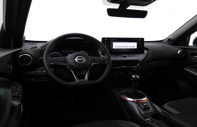NISSAN_NISSAN_JUKE_2548794_7.jpg