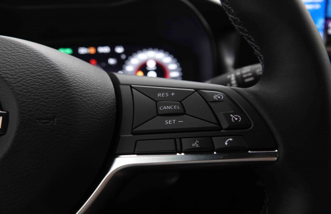 NISSAN_NISSAN_JUKE_2549904_19.jpg