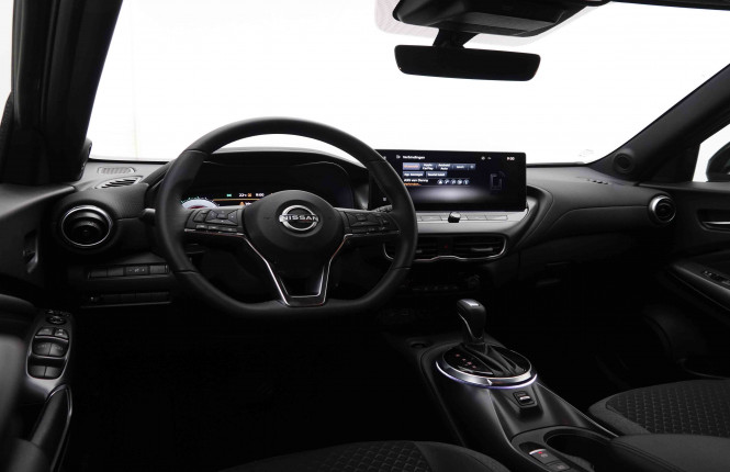 NISSAN_NISSAN_JUKE_2549904_7.jpg
