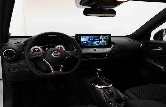 NISSAN_NISSAN_JUKE_2653031_7.jpg