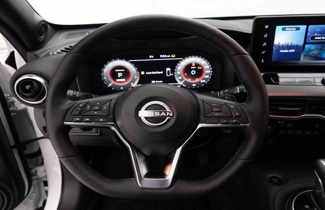 NISSAN_NISSAN_JUKE_2653032_8.jpg