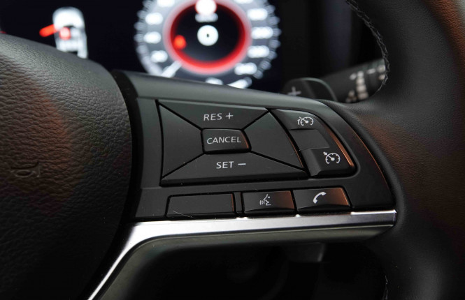 NISSAN_NISSAN_JUKE_2653193_18.jpg