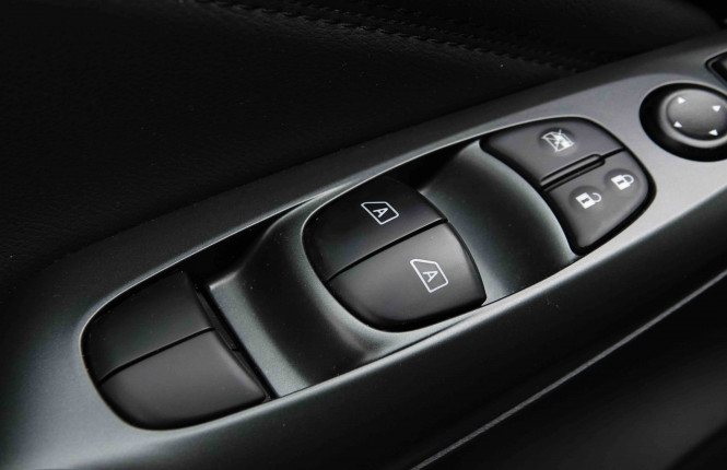 NISSAN_NISSAN_JUKE_2653195_18.jpg