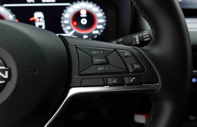 NISSAN_NISSAN_JUKE_2653356_18.jpg