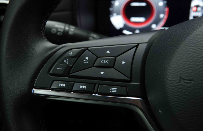 NISSAN_NISSAN_JUKE_2653357_16.jpg