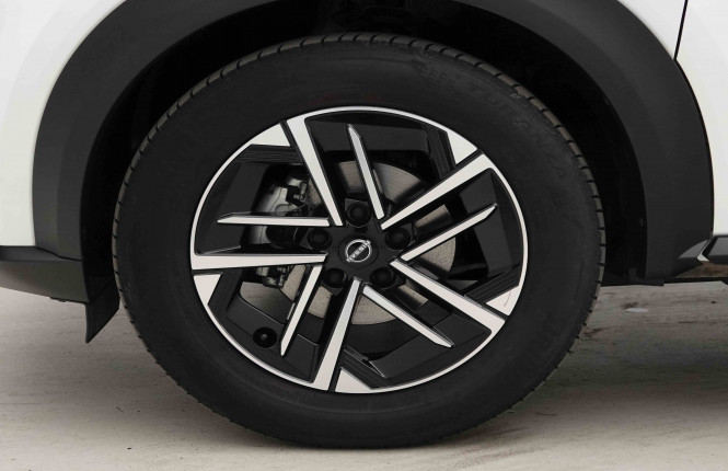 NISSAN_NISSAN_JUKE_2653358_19.jpg