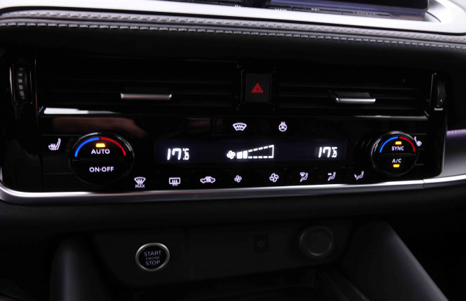 NISSAN_NISSAN_QASHQAI_2547721_12.jpg