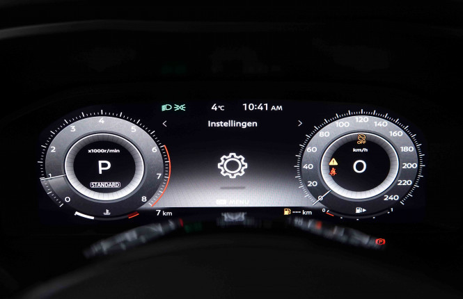 NISSAN_NISSAN_QASHQAI_2547721_13.jpg