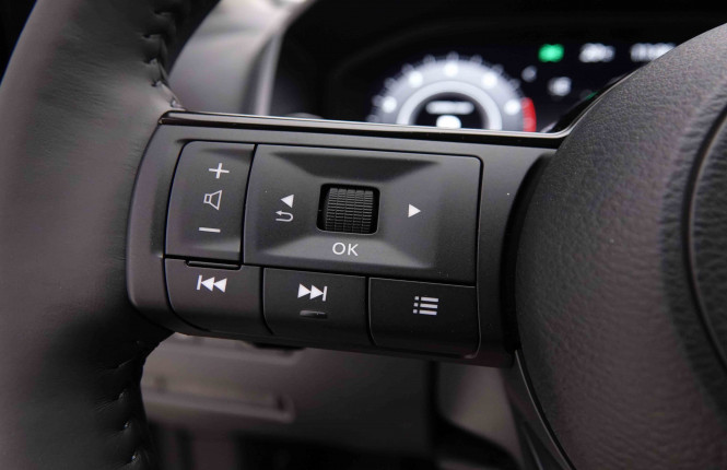 NISSAN_NISSAN_QASHQAI_2548810_17.jpg