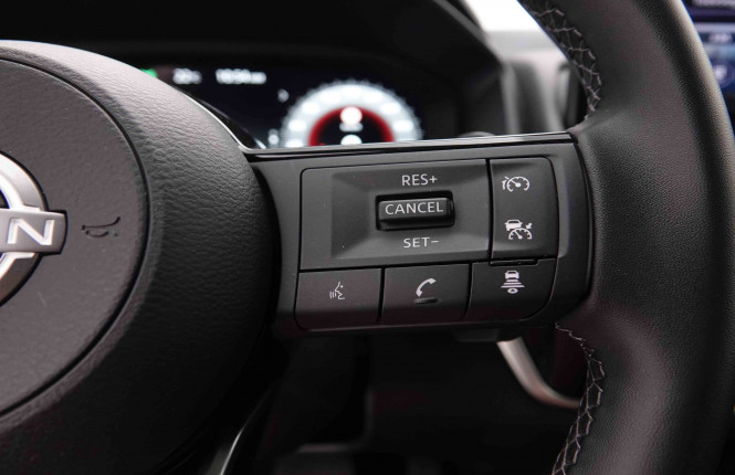 NISSAN_NISSAN_QASHQAI_2549184_18.jpg