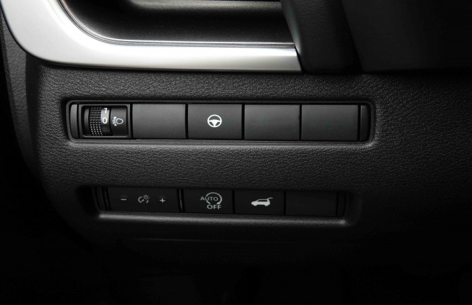 NISSAN_NISSAN_XTRAIL_2653473_22.jpg
