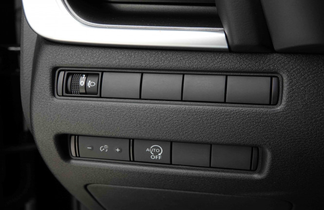 NISSAN_NISSAN_XTRAIL_2653482_19.jpg