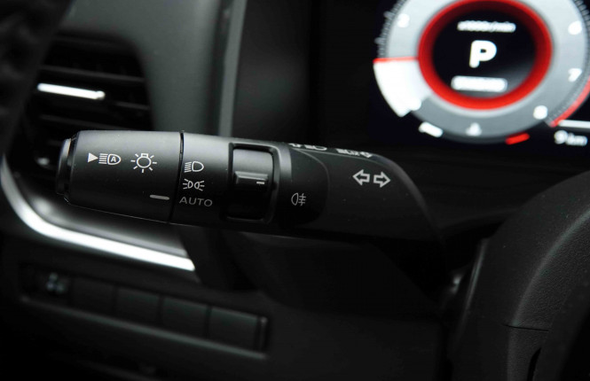 NISSAN_NISSAN_XTRAIL_2653488_36.jpg