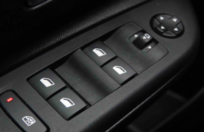 OPEL_OPEL_CORSA_2550427_20.jpg OPEL_OPEL_CORSA_2550427_20.jpg