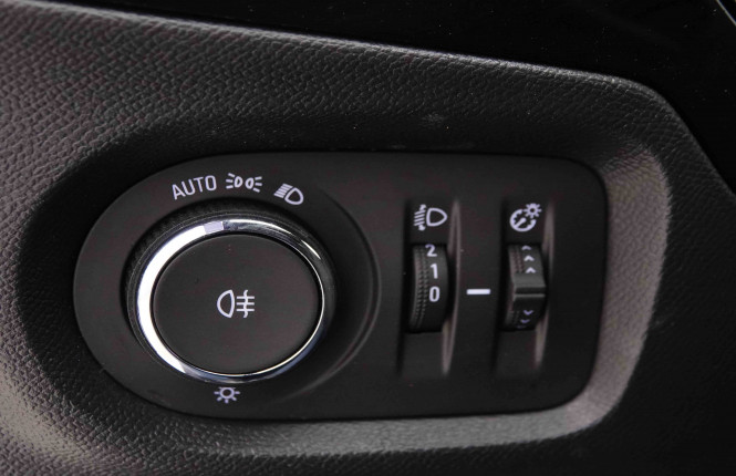 OPEL_OPEL_CORSA_2550428_18.jpg OPEL_OPEL_CORSA_2550428_18.jpg