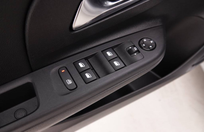 OPEL_OPEL_CORSA_2652681_44.jpg OPEL_OPEL_CORSA_2652681_44.jpg