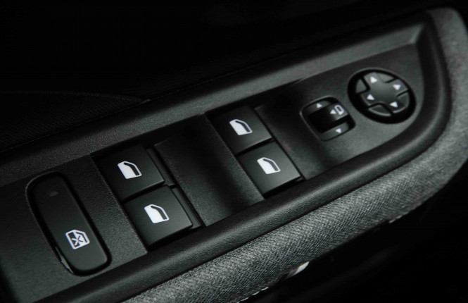 OPEL_OPEL_FRONTERA_2653523_18.jpg OPEL_OPEL_FRONTERA_2653523_18.jpg