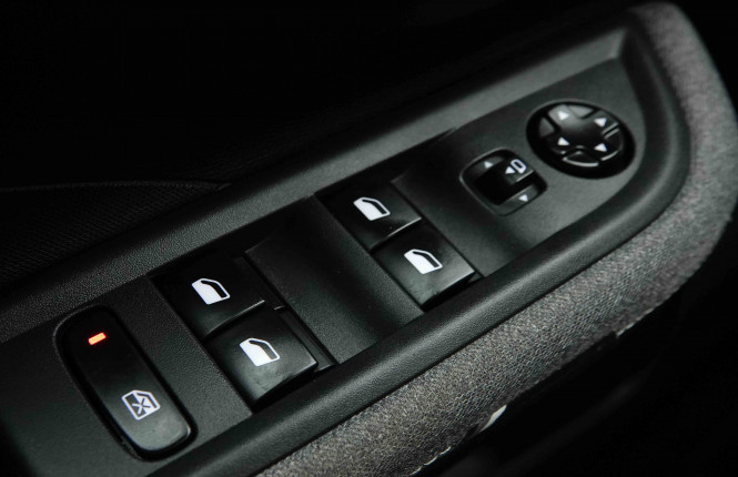 OPEL_OPEL_FRONTERA_2653761_17.jpg OPEL_OPEL_FRONTERA_2653761_17.jpg